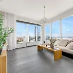 Skyresidence Luxury With Amazing Panoram View *